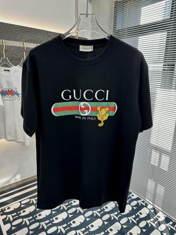 Gucci Men's T-shirts 138